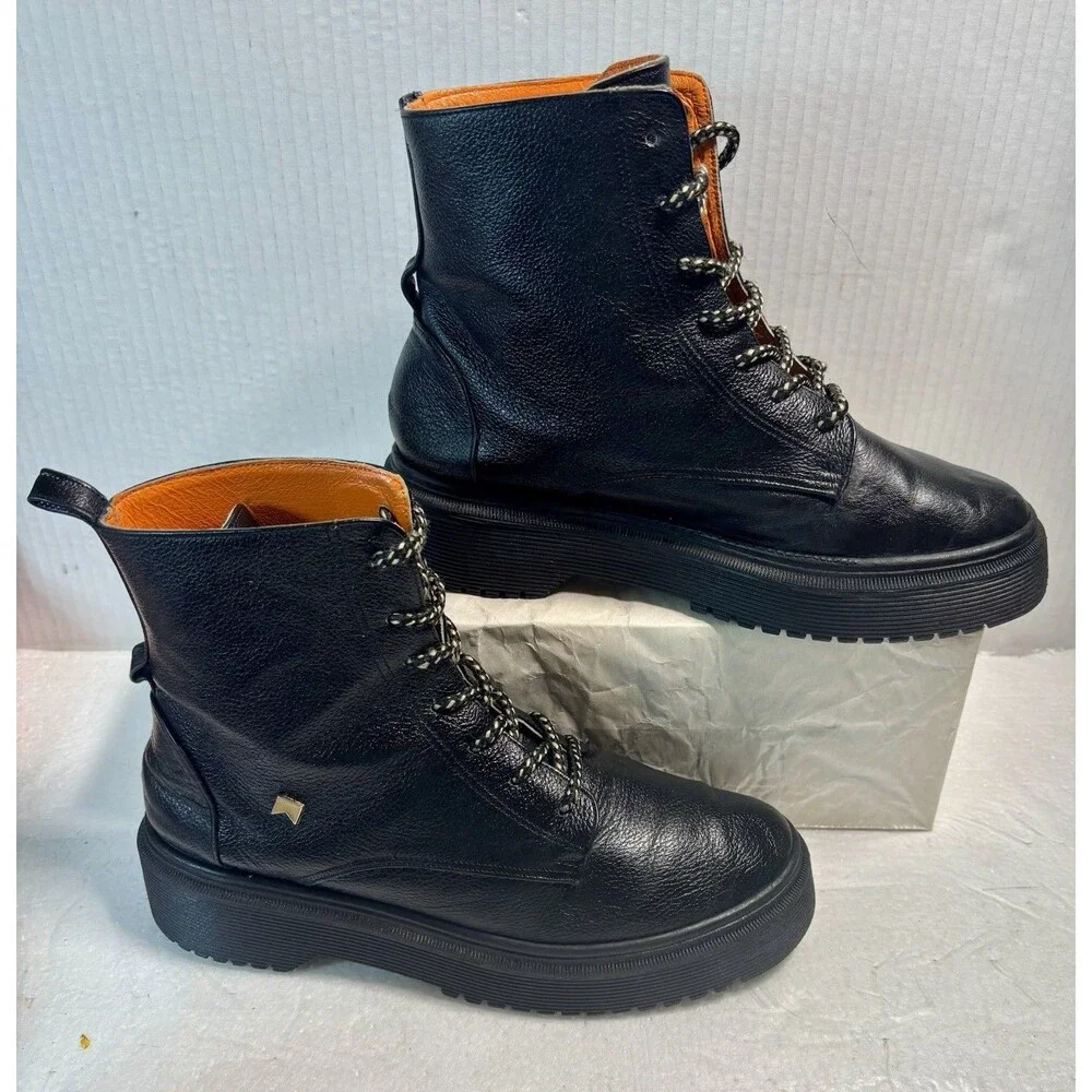 Karen Ruz Combat  Boots Grunge Style  Y2K. Size 7